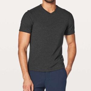 Lululemon Men’s V Neck in Charcoal Grey T Shirt Size Medium